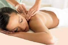 Heerlijk even relaxen en tot rust komen met een ontspanningsmassage bij BabyMama Massage
