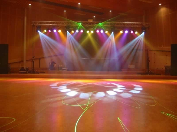 DJ Vledder & Drive-in Discotheek The Music BoXx