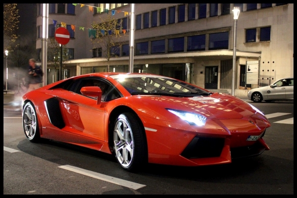 Autopoetsers met oog voor detail