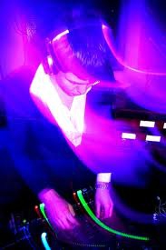 Voordelige DJ Drive in Show te huur !