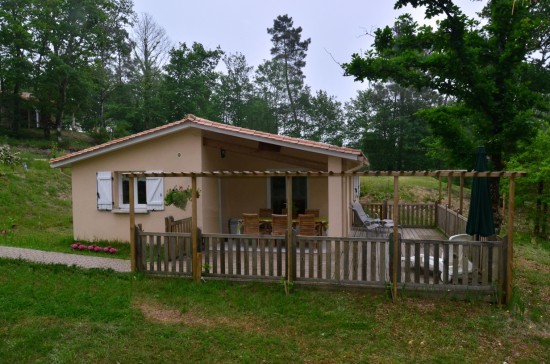 CHARENTE zomer 2015 met 2 tot 8 pers.vanaf €699.- p/w all-in een luxe bungalow op een park