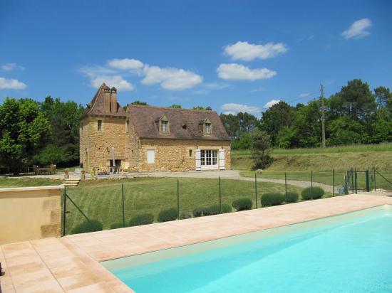Prachtig vakantievilla met privezwembad, internet, CV in de Dordogne
