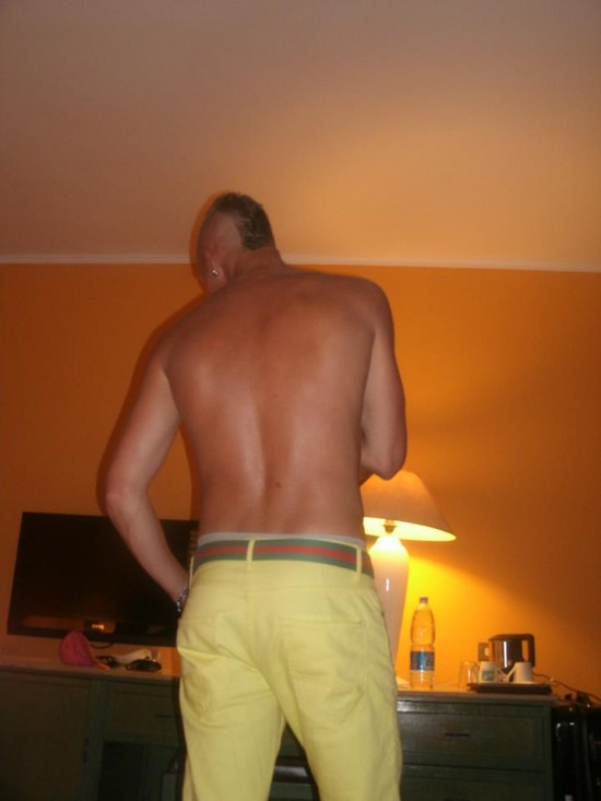 Gigolo bestellen? Door heel Nederland en aan huis.. Voor al uw wensen en meer..