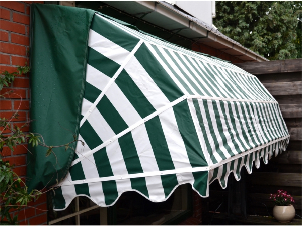 Repareren of bekleden met zwaar textiel, o.a. tenten, luifels, markiezen, bootdekjes en meer.