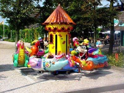 Kinderdraaimolen Cartoon Castle