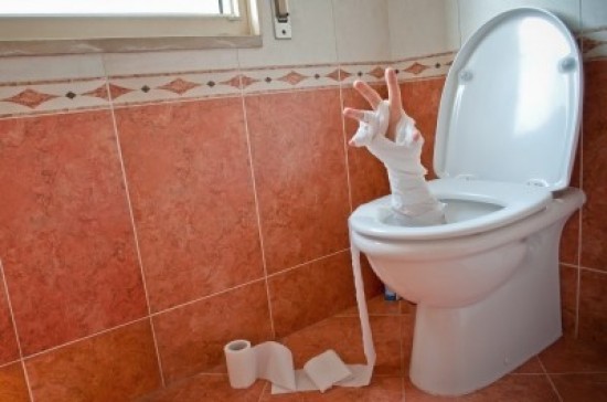 Wc verstopt toilet ontstoppen Haarlem Heemstede ontstoppingsbedrijf G. de Graaf 0646012788 — foto 3